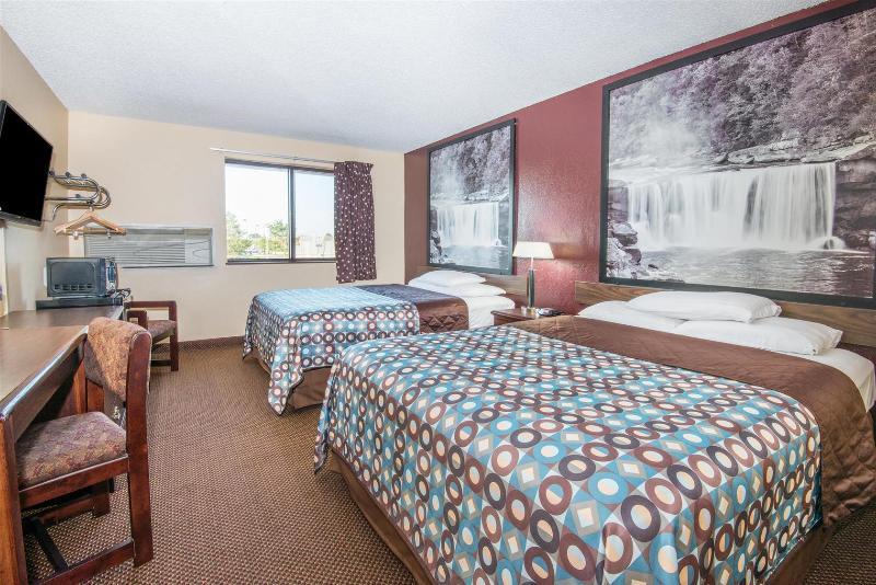 Super 8 By Wyndham Kansas City Airport North Exterior foto